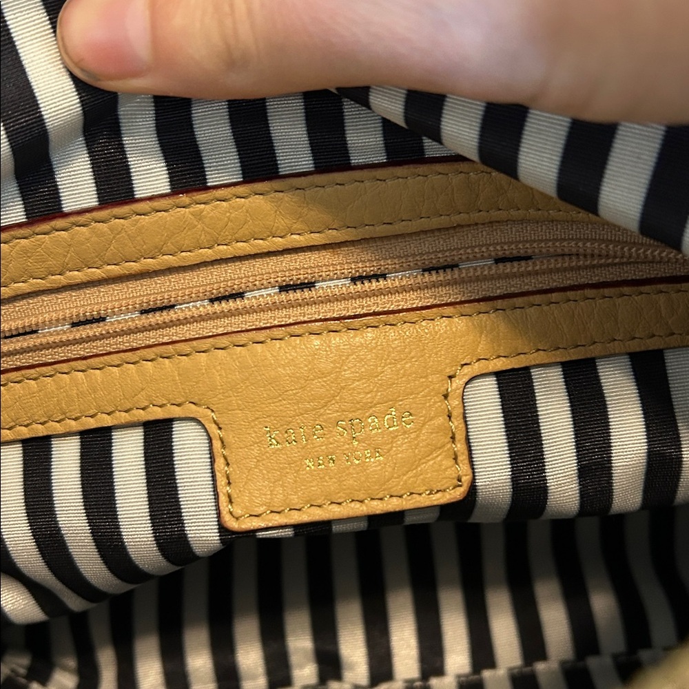 Kate Spade Beige Leather Shoulder Bag‎ - Picture 9 of 10